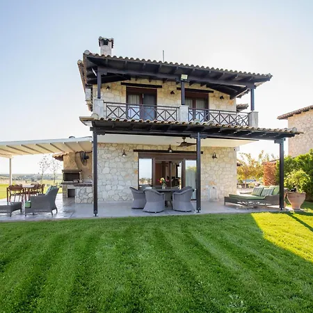 Anna Maria Villa *